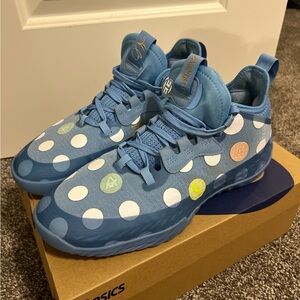 Adidas James Harden Vol.5 Futurenatural GX6146 basketball shoes
size 9 men’s